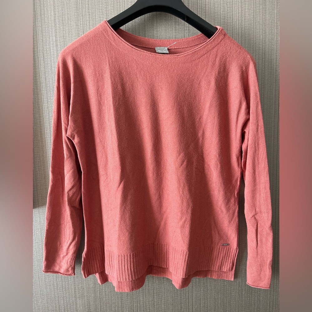 Bench Sweater size Large